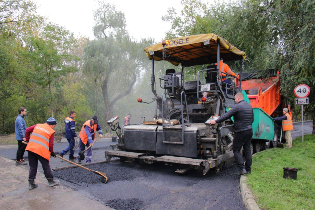 Asfaltarea străzii Ghidighici din sectorul Buiucani 