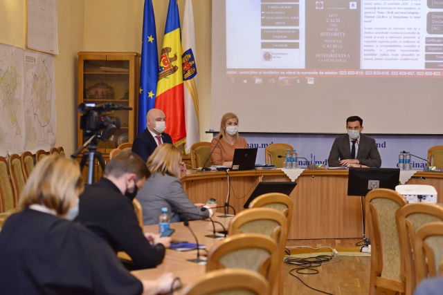 Instruirea angajaților Primăriei de către experții ANI privind aspectele de integritate a funcționarilor publici (VIDEO) 