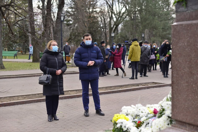 Примэрия Кишинэу почтила память великого поэта Михая Эминеску

