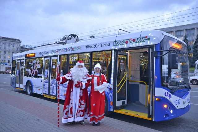 Ruta troleibuzului turistic din Chișinău a fost completată cu încă o unitate de transport